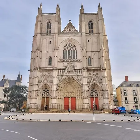 Apartment Studio 2 Steps From The Cathedral Of Nantes! *